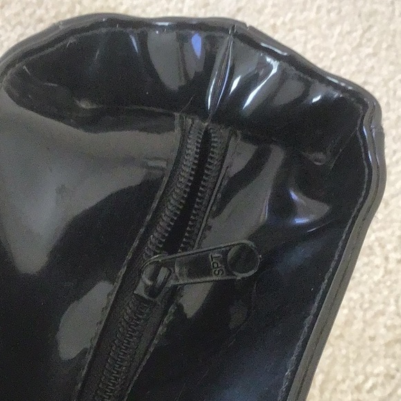 Black Patent Leather Tote Bag, High Gloss Finish - Picture 6 of 9